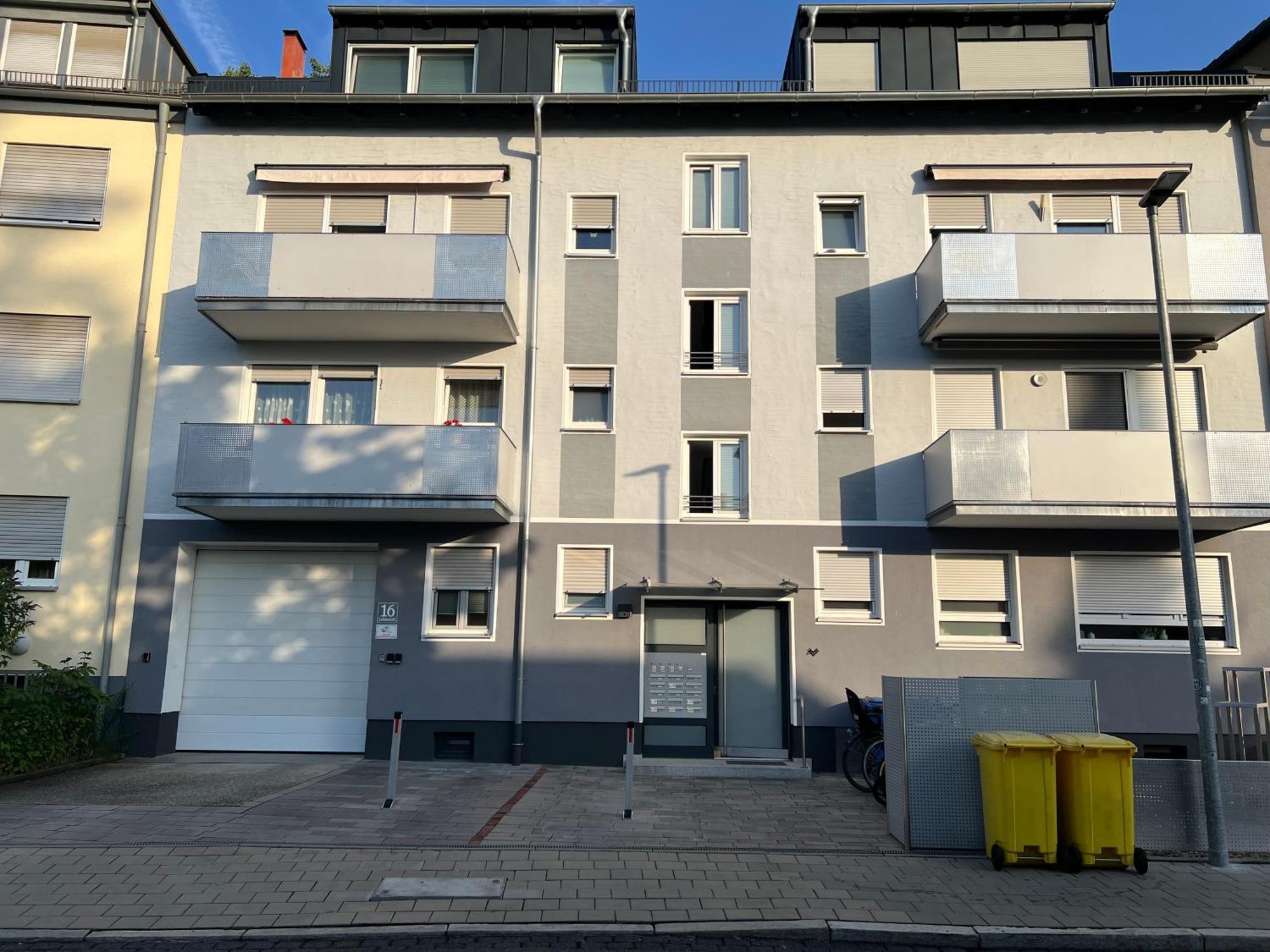 Grosse Gemuetliche Ferienwohnung Mit Klimaanlage, Parkplatz Inklusive Top ! Fürth Extérieur photo